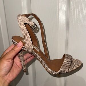 Steve Madden Tan and Brown Heels Elegant Stiletto Design size 5.5